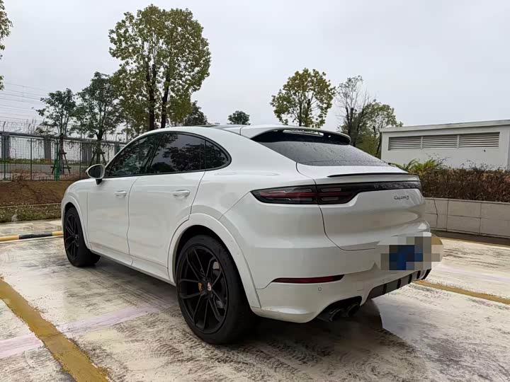 Фото 8 - Porsche Cayenne