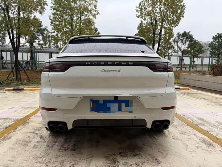 Фото 9 - Porsche Cayenne