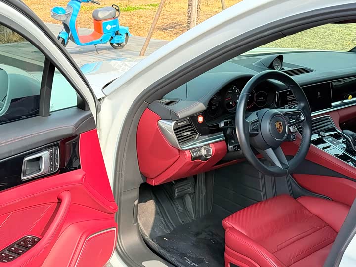 Фото 5 - Porsche Panamera