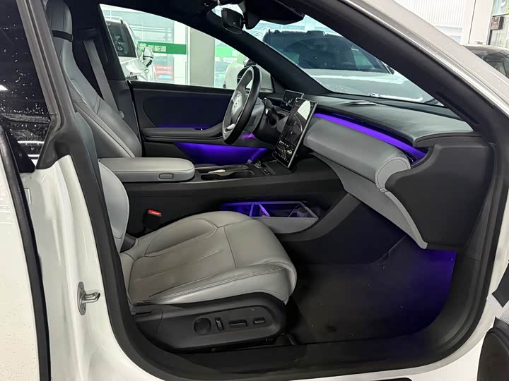 Фото 4 - Nio ET5T