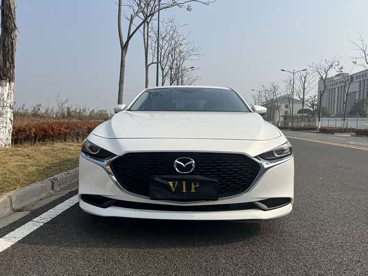 Фото 2 - Mazda 3 (Axela)