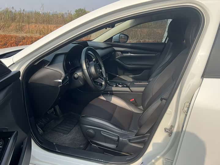 Фото 8 - Mazda 3 (Axela)