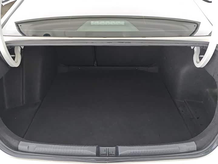 Фото 4 - Volkswagen Lavida