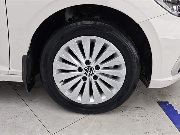 Фото 6 - Volkswagen Lavida