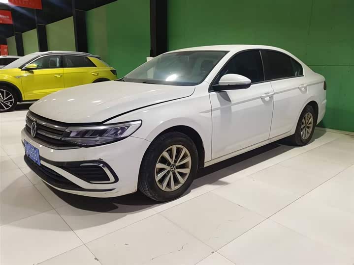 Фото 1 - Volkswagen Bora