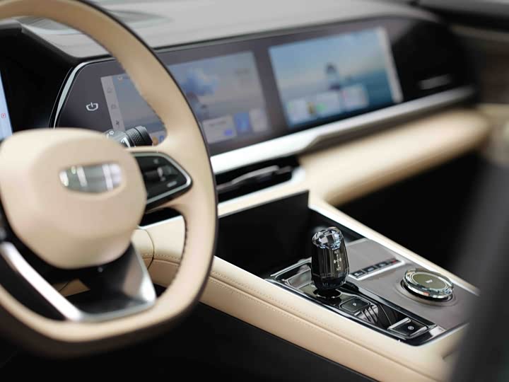 Фото 7 - Geely Monjaro