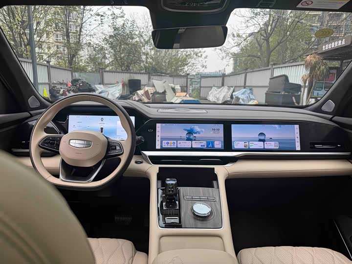 Фото 8 - Geely Monjaro