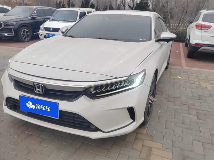 Фото 1 - Honda Inspire