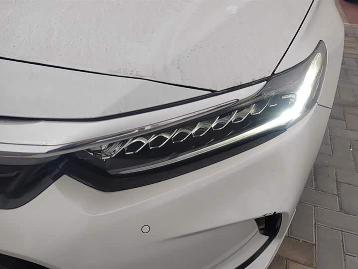 Фото 5 - Honda Inspire