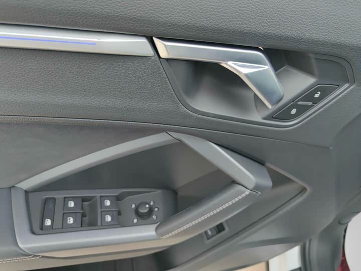 Фото 9 - Audi Q3