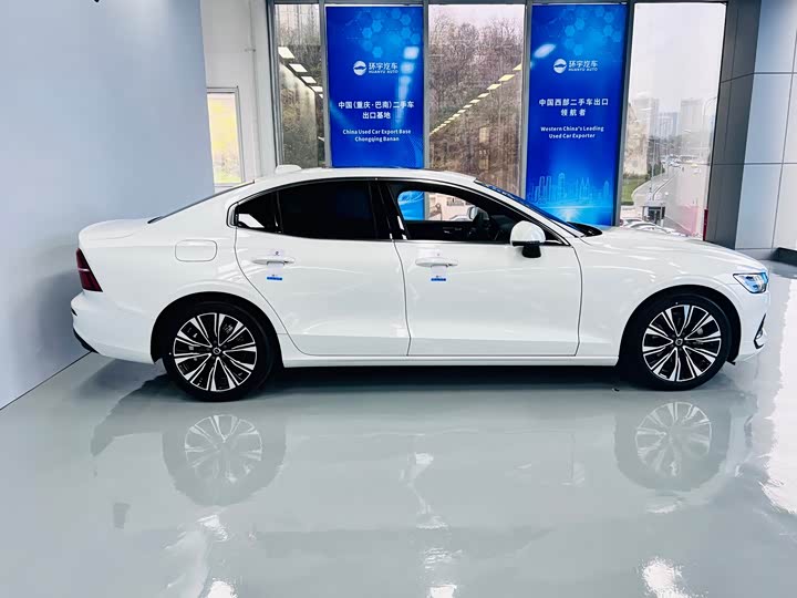 Фото 5 - Volvo S60