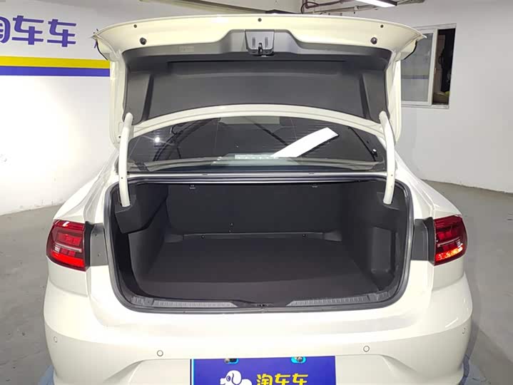 Фото 4 - Volkswagen Lamando L