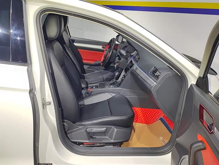 Фото 8 - Volkswagen Lamando L