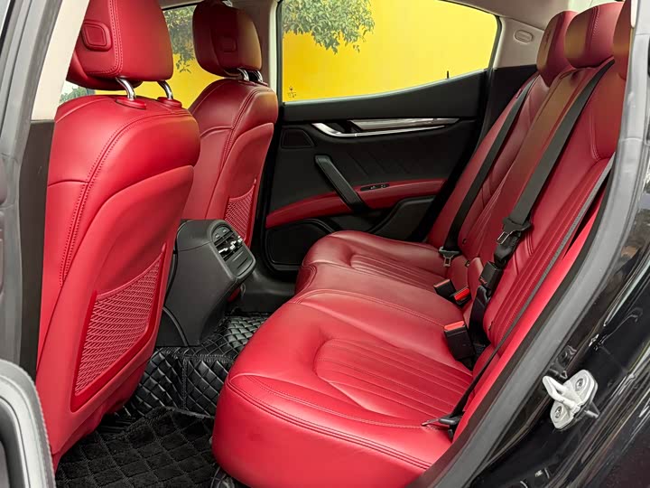 Фото 8 - Maserati Ghibli