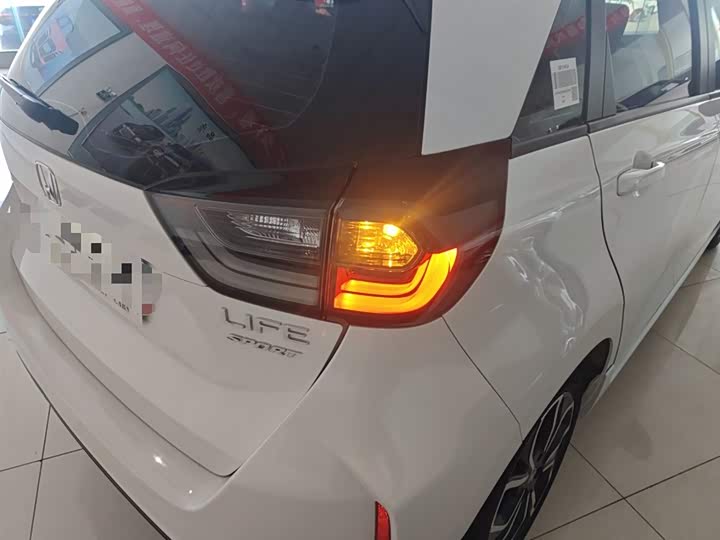 Фото 8 - Honda Life