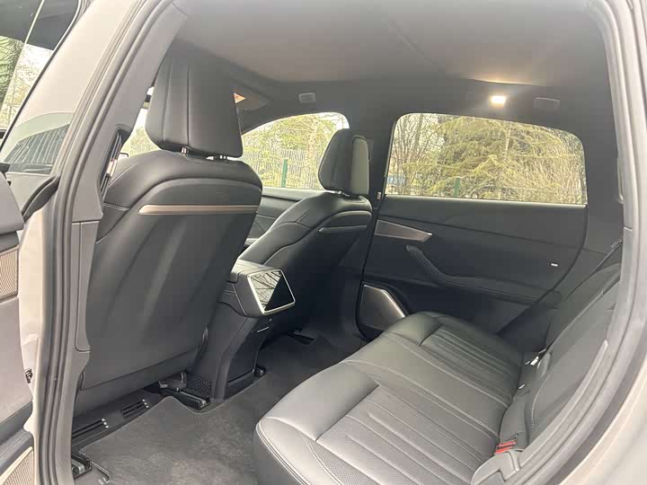 Фото 7 - Nio Onvo L60