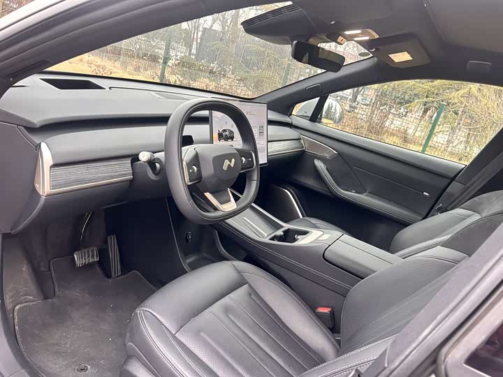 Фото 9 - Nio Onvo L60