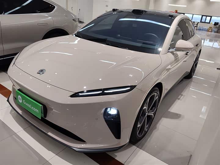 Фото 1 - Nio ET5