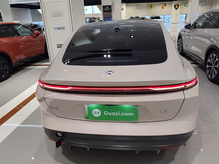 Фото 6 - Nio ET5