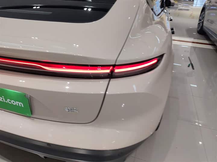 Фото 8 - Nio ET5