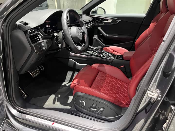 Фото 7 - Audi S4