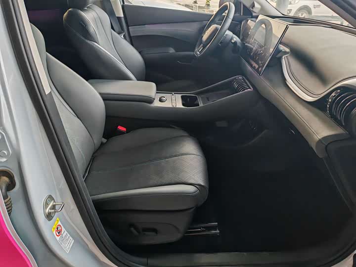 Фото 7 - BYD Yuan Plus