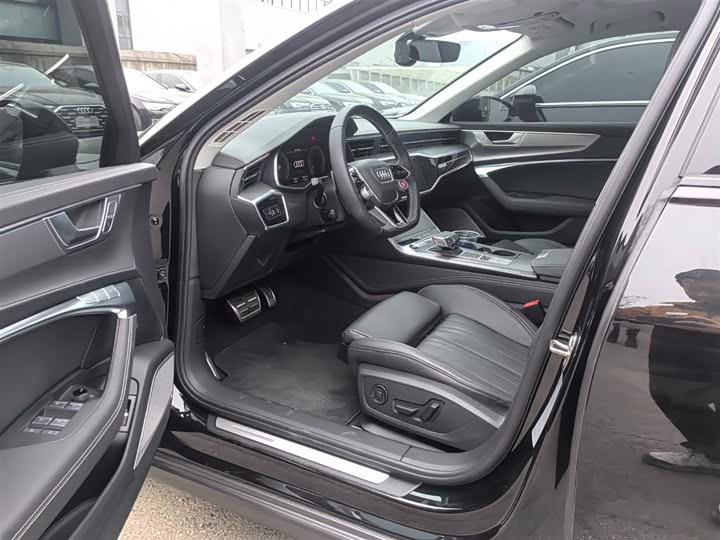 Фото 4 - Audi A6