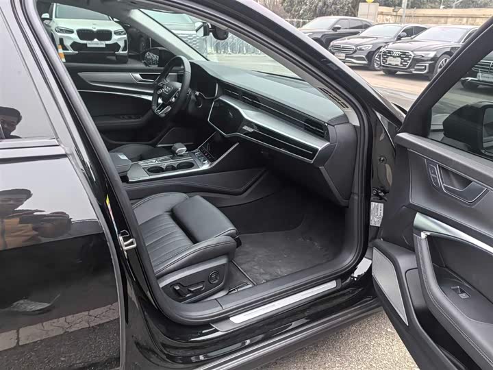 Фото 8 - Audi A6