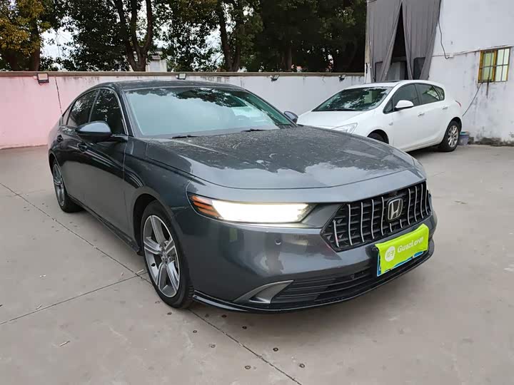 Фото 4 - Honda Accord