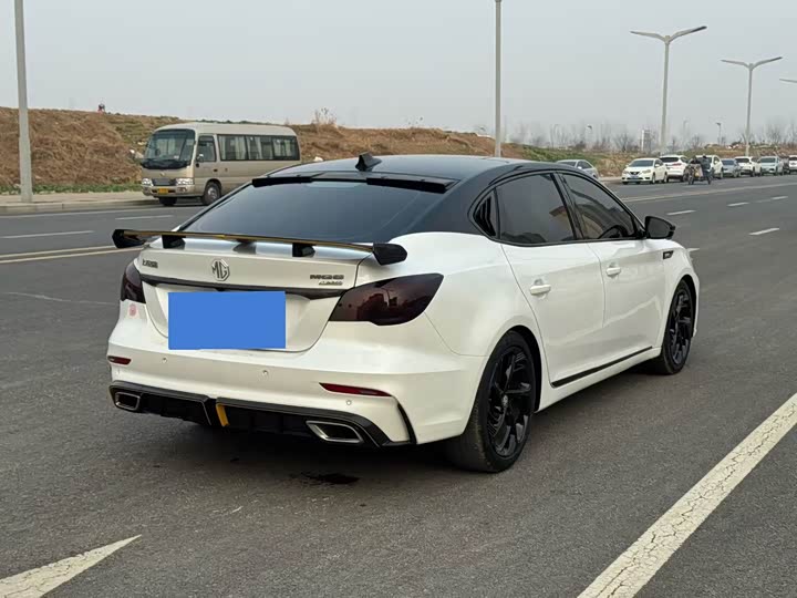 Фото 7 - MG Motor 6