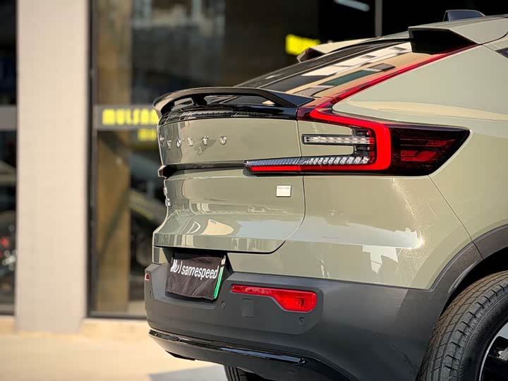 Фото 8 - Volvo C40