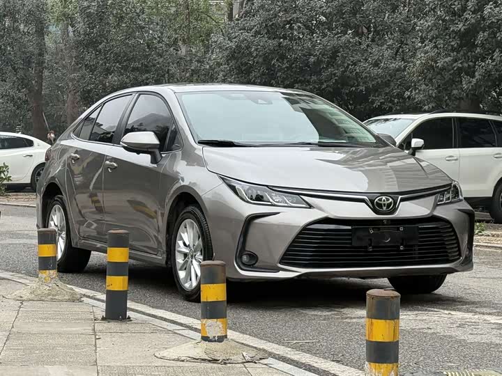 Фото 3 - Toyota Corolla