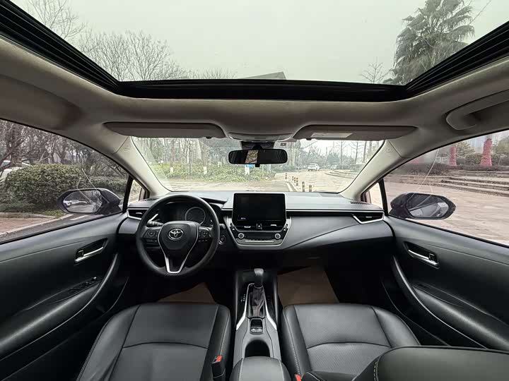 Фото 6 - Toyota Corolla