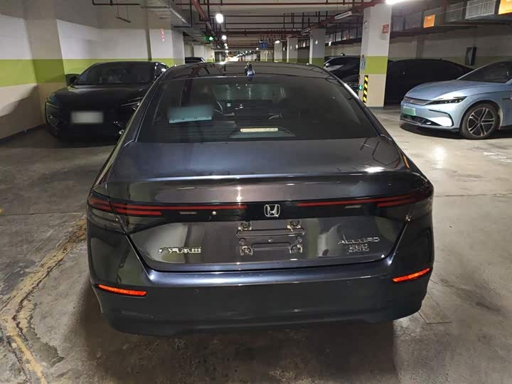 Фото 6 - Honda Accord