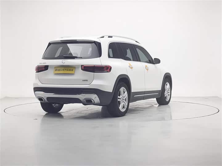 Фото 8 - Mercedes-Benz GLB-Class