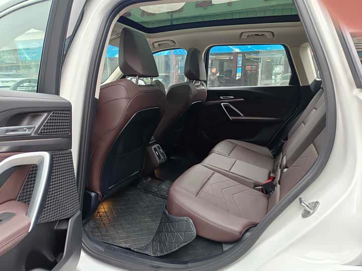 Фото 5 - BMW iX1