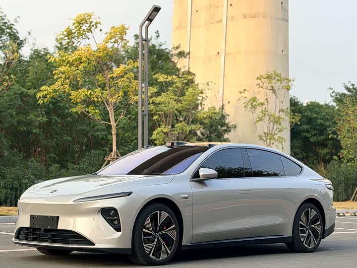 Фото 1 - Nio ET7