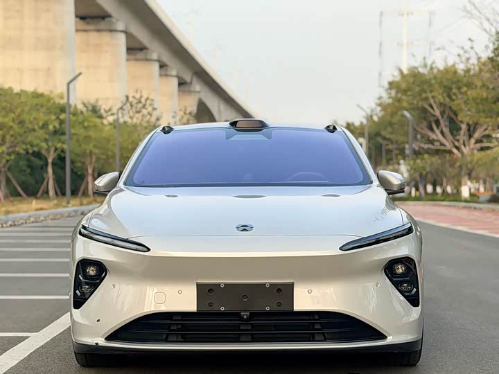 Фото 2 - Nio ET7