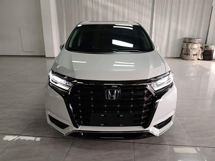 Фото 3 - Honda Elysion