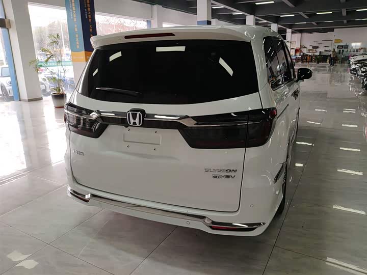 Фото 6 - Honda Elysion