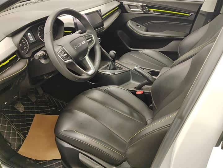 Фото 9 - Roewe i5