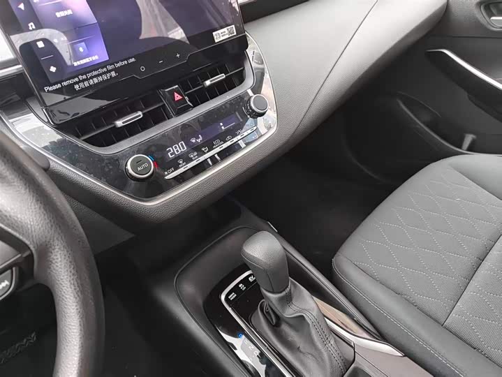 Фото 3 - Toyota Corolla