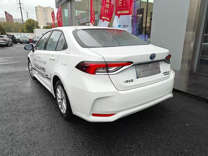 Фото 5 - Toyota Corolla