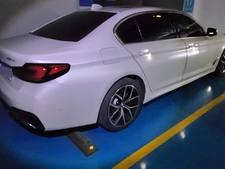 Фото 3 - BMW 5 Series
