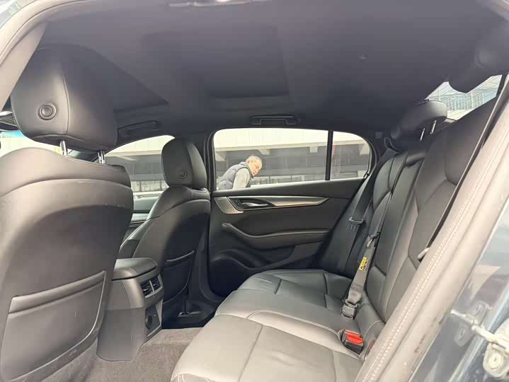 Фото 6 - Cadillac CT5