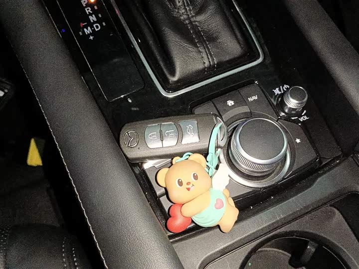 Фото 9 - Mazda Atenza