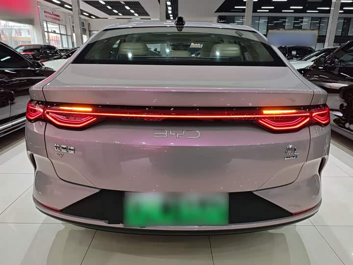 Фото 6 - BYD Qin L