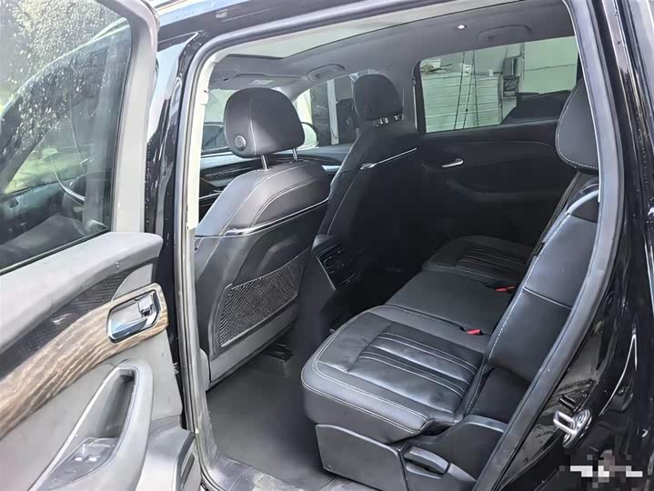 Фото 4 - Audi Q6