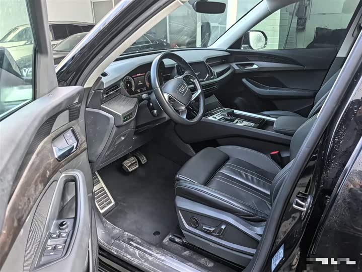 Фото 7 - Audi Q6