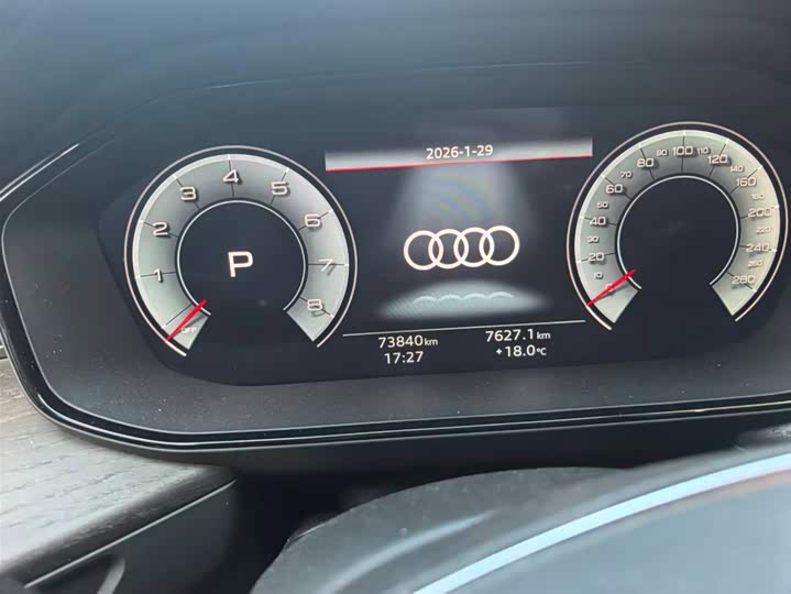 Фото 8 - Audi Q6